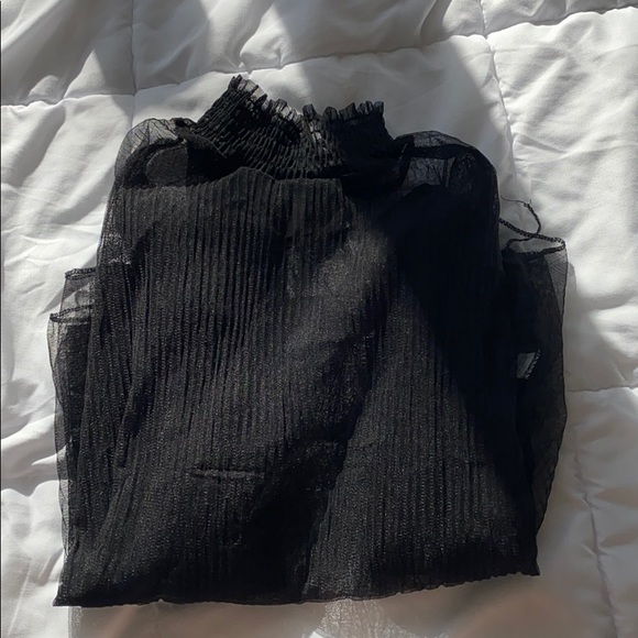 Fashion Lace top - Picture 2 of 2